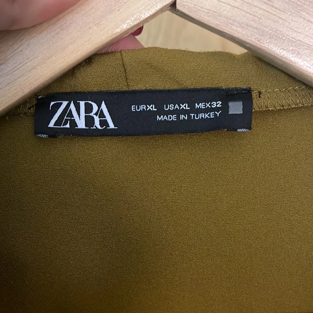 Zara- Half zip jacket - Picture 2 of 3